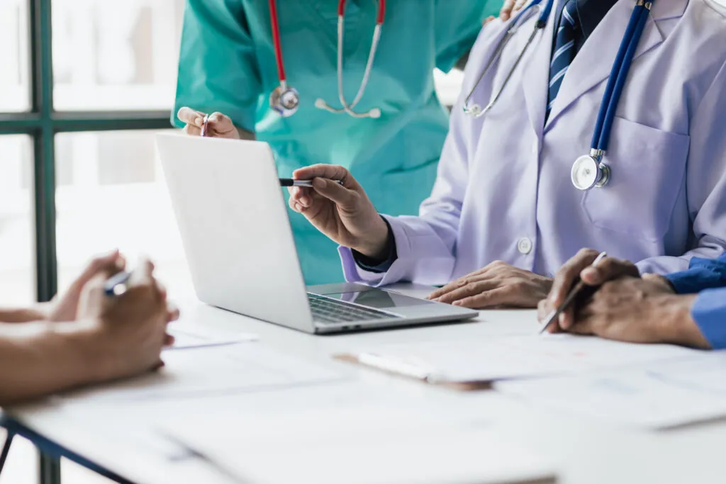 Legal Risks of Medical Chart Manipulation in Malpractice Cases